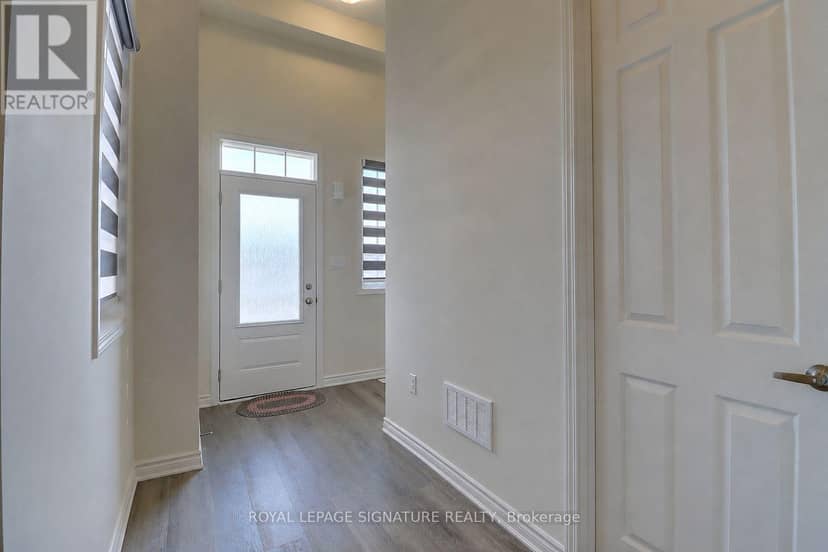 3229 Chimney Swift Crescent — photo 4 of 28