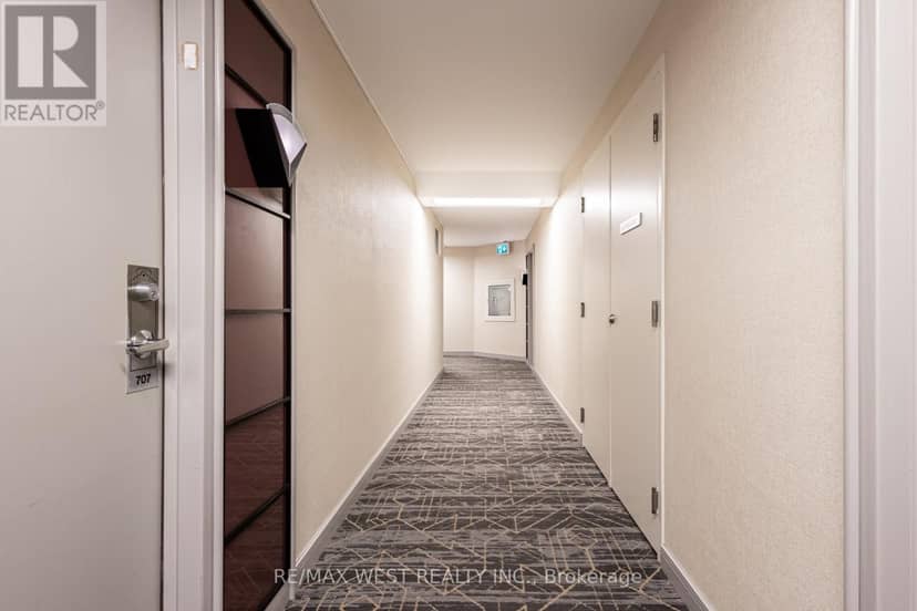 707 - 88 Corporate Drive — photo 21 of 36