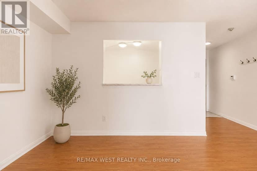 707 - 88 Corporate Drive — photo 7 of 36