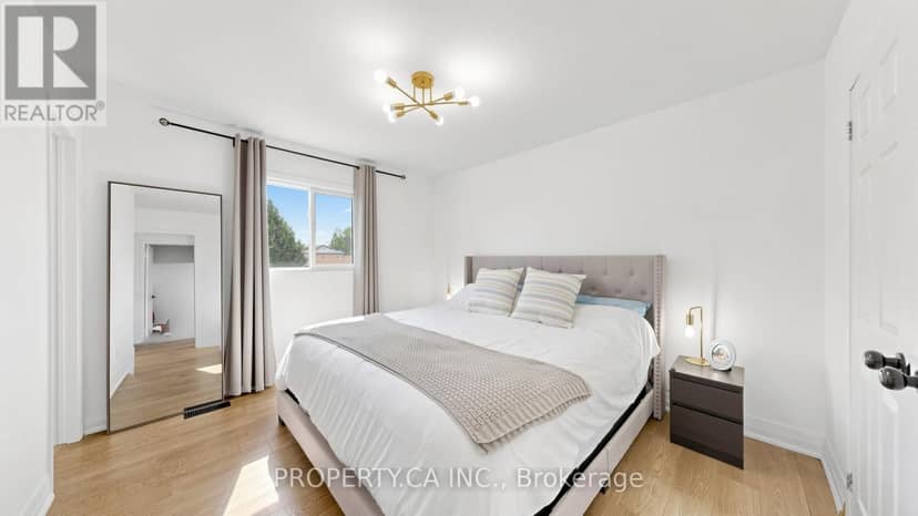 32 Hodgins Avenue — photo 21 of 40
