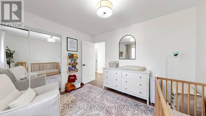 32 Hodgins Avenue — photo 34 of 40