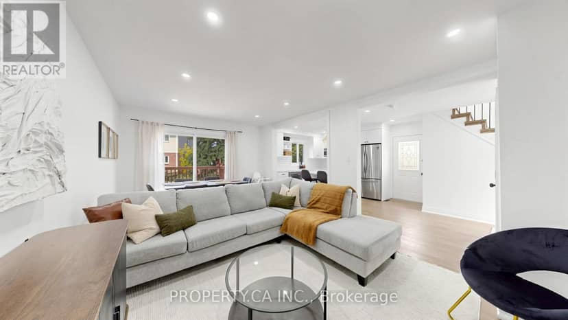 32 Hodgins Avenue — photo 4 of 40
