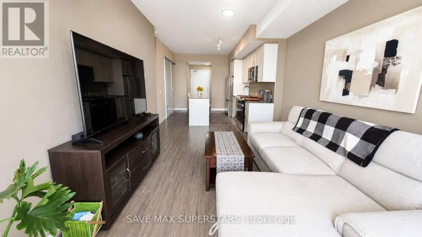 611 - 681 Yonge Street — photo 13 of 40