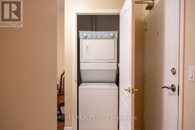 104 - 1150 Parkwest Place — photo 7 of 14