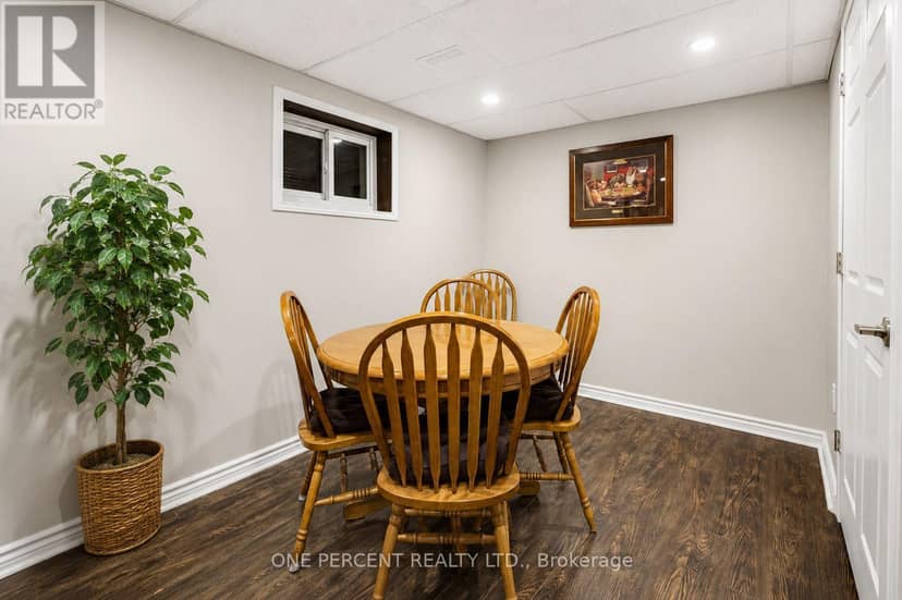 25 Hilltop Drive — photo 33 of 40