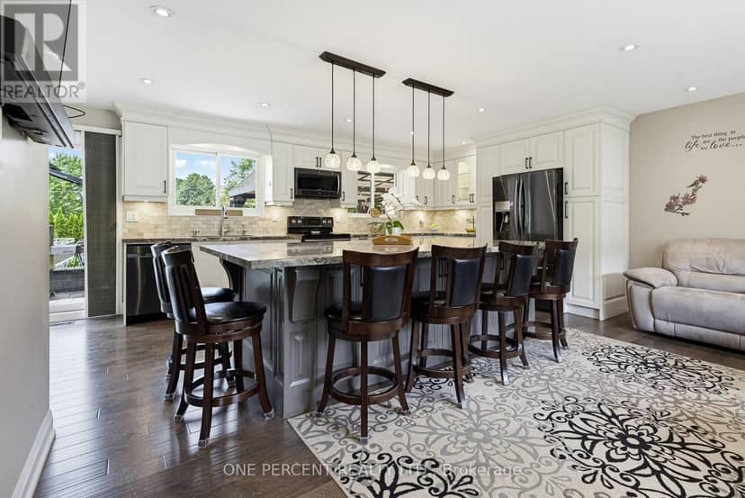 25 Hilltop Drive — photo 8 of 40