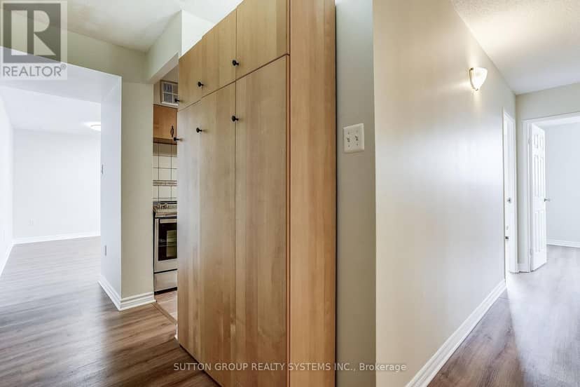 1211 - 1100 Caven Street — photo 17 of 38