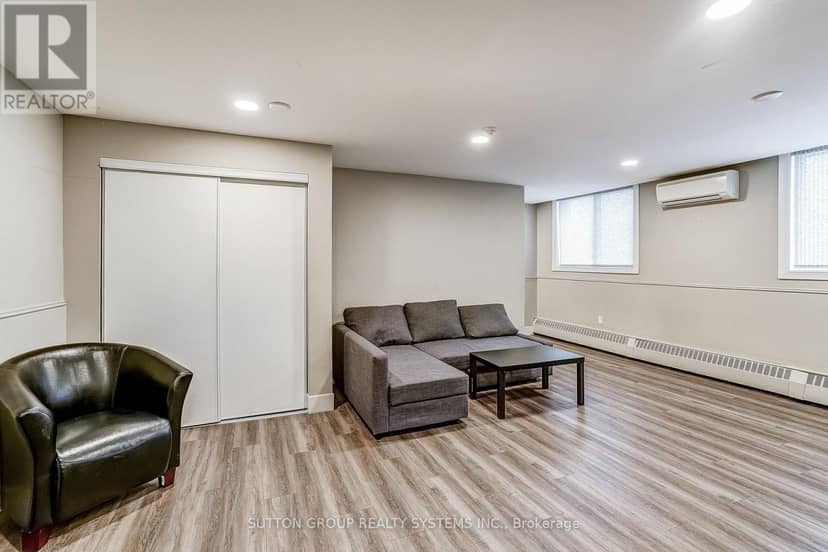 1211 - 1100 Caven Street — photo 31 of 38