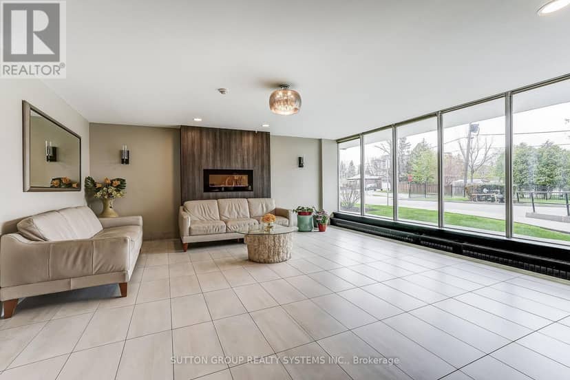 1211 - 1100 Caven Street — photo 4 of 38