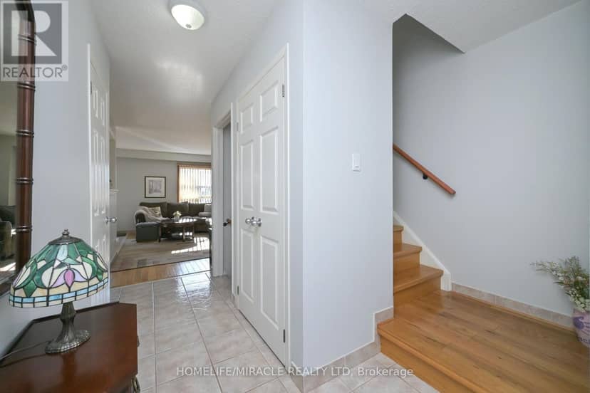 27 - 121 Falconer Drive — photo 13 of 30