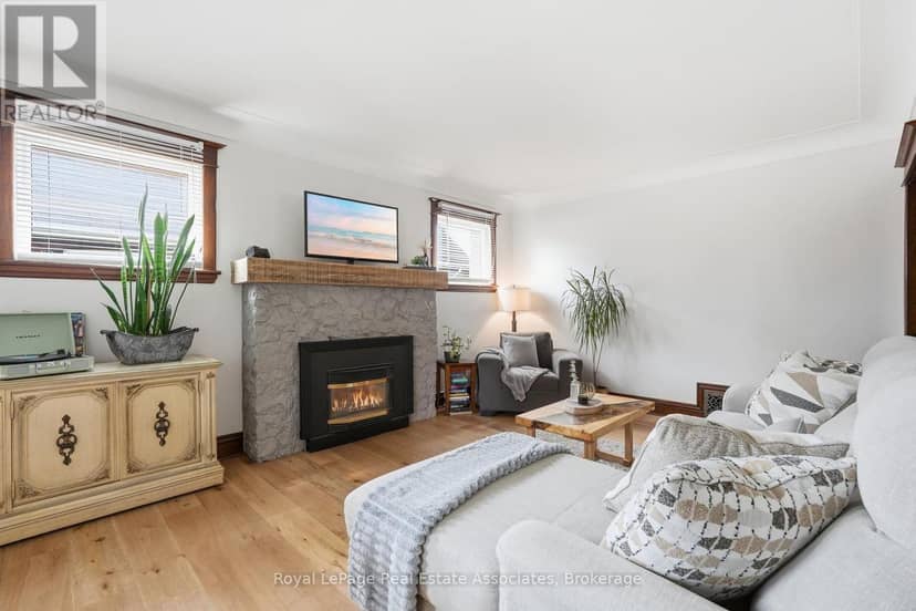 96 Huxley Avenue S — photo 12 of 40