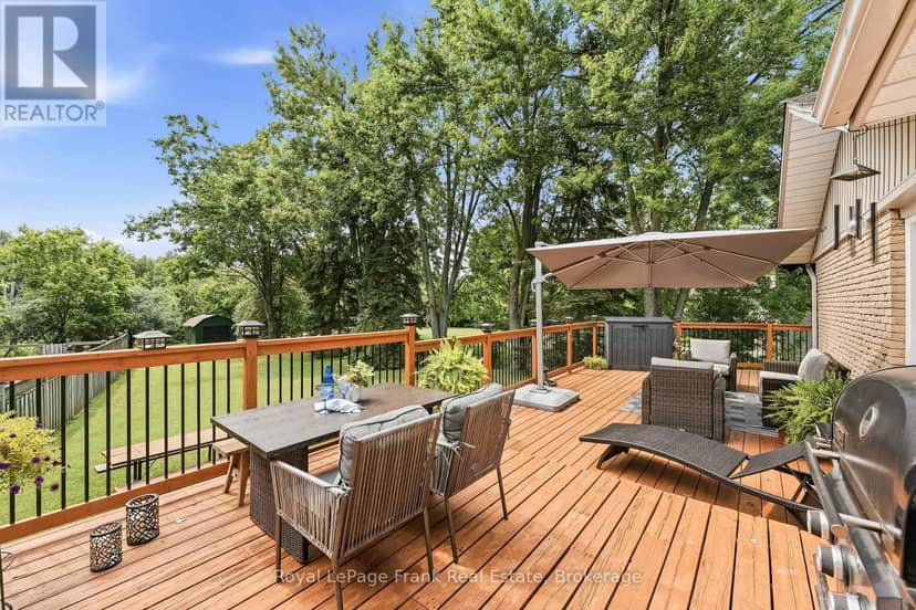 32 Jacobsen Boulevard — photo 23 of 40