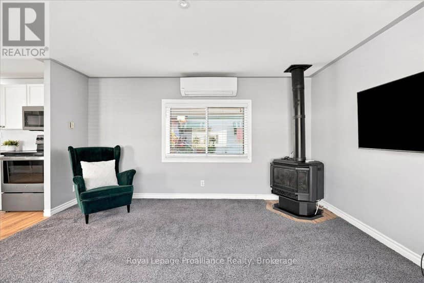 10 Nightingale Lane — photo 11 of 32