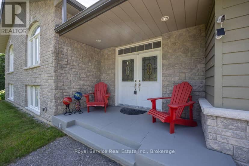 821 Kimberly Drive — photo 4 of 40