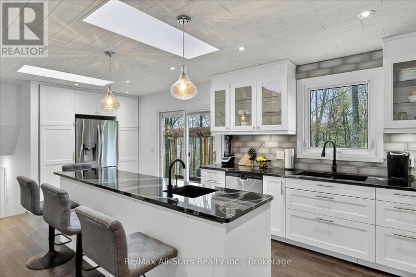 1558 Highway 7A — photo 9 of 38