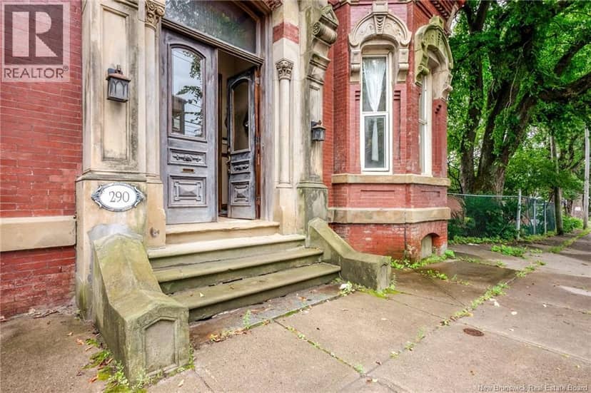 290 Crown Street — photo 6 of 40