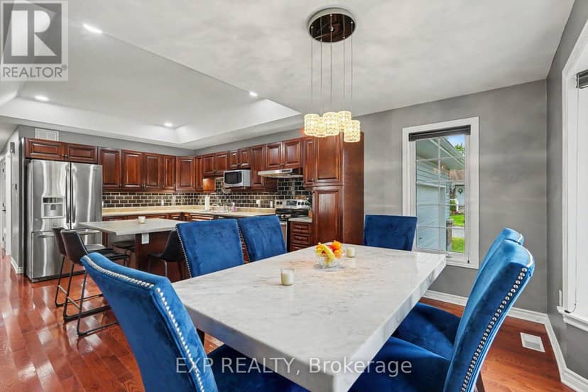 1000 Murray Gair Private — photo 16 of 31