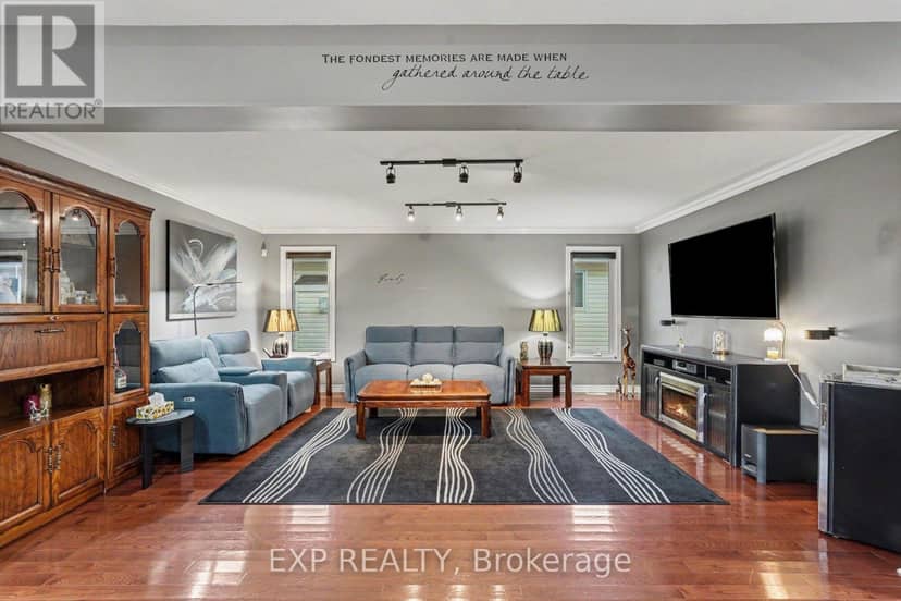 1000 Murray Gair Private — photo 9 of 31
