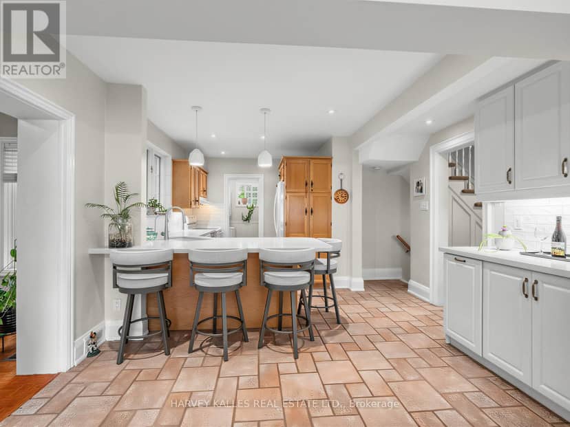 287 St. Leonard's Avenue — photo 13 of 40