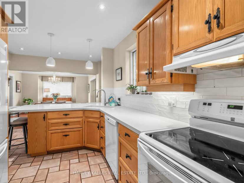 287 St. Leonard's Avenue — photo 16 of 40