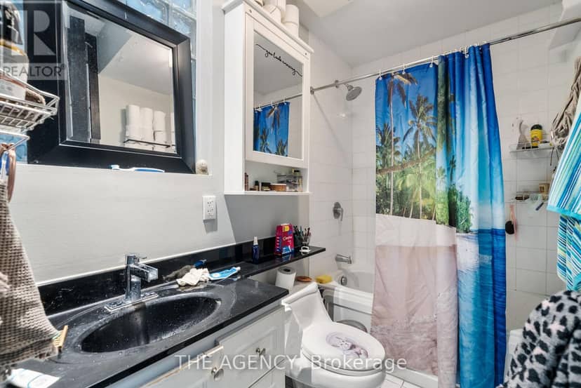 31 Rose Avenue — photo 22 of 39