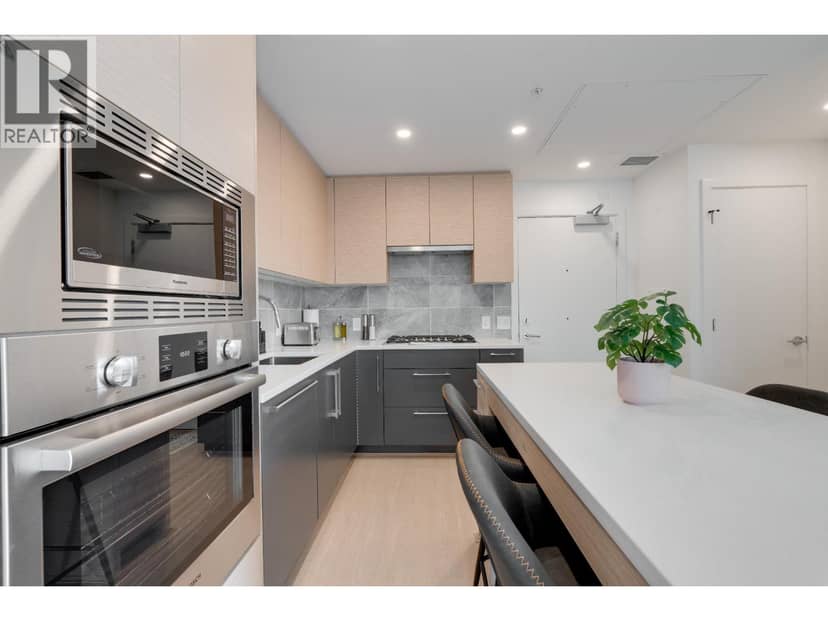 213 8888 OSLER STREET, Vancouver