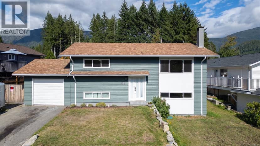 435 CEDAR Cres, Gold River