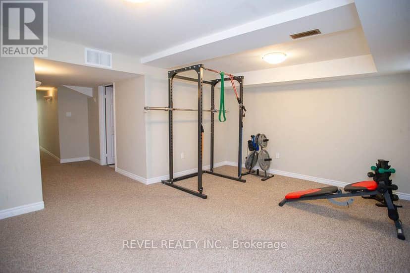 67 - 20 McConkey Crescent — photo 24 of 31