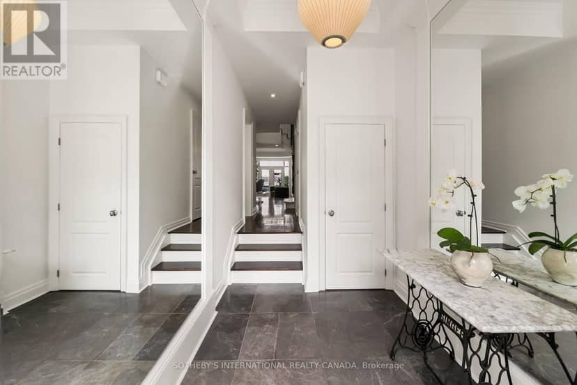 213 Walmer Road — photo 4 of 40
