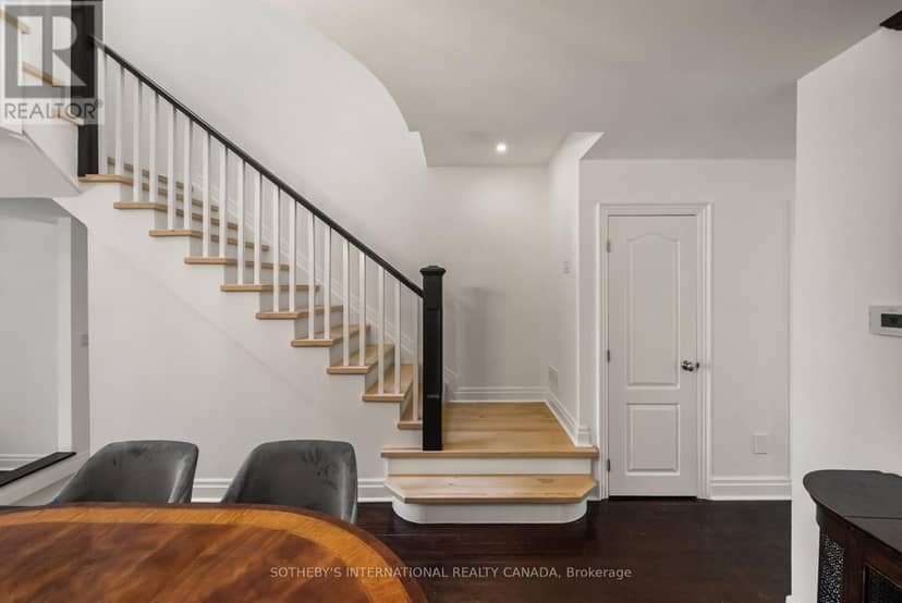 213 Walmer Road — photo 8 of 40