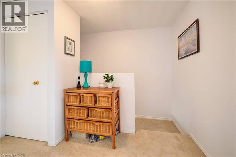 210 HIGHLAND Crescent Unit# 11 — photo 17 of 37