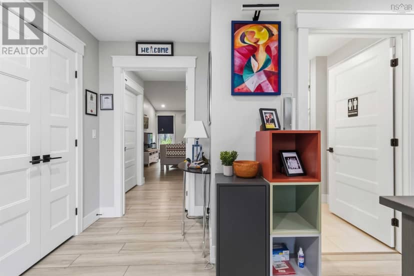 71 Acorn Drive — photo 9 of 40