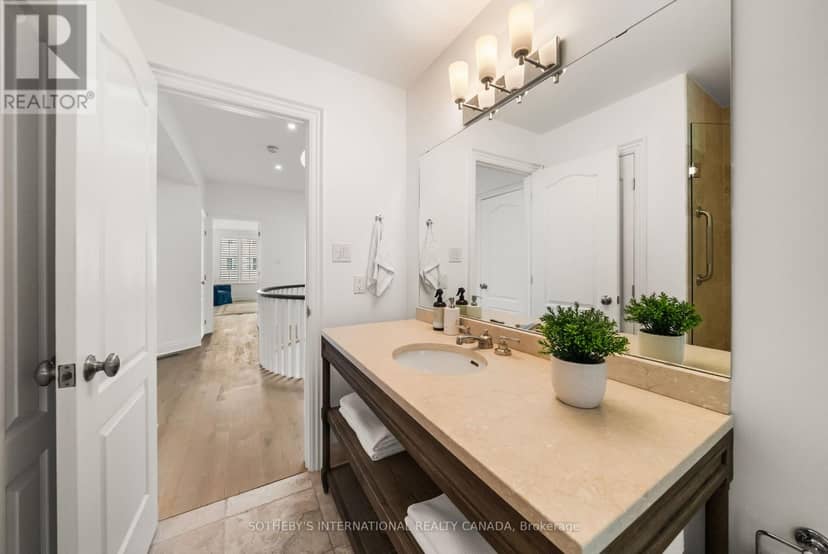 213 Walmer Road — photo 24 of 40