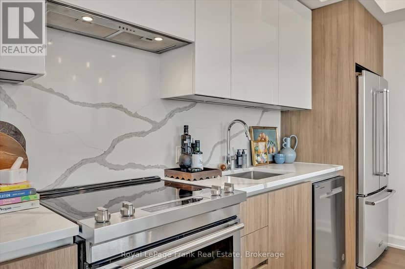 902 - 195 Hunter Street — photo 10 of 40