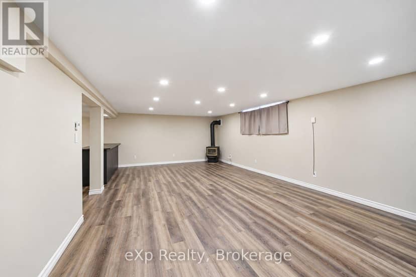 17 Burton Street — photo 21 of 35