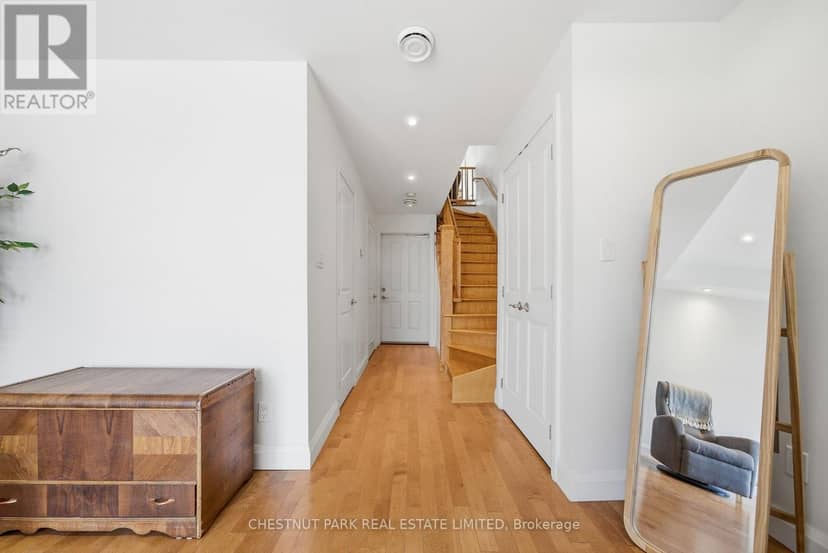 2 - 4 Bridge Street — photo 9 of 40