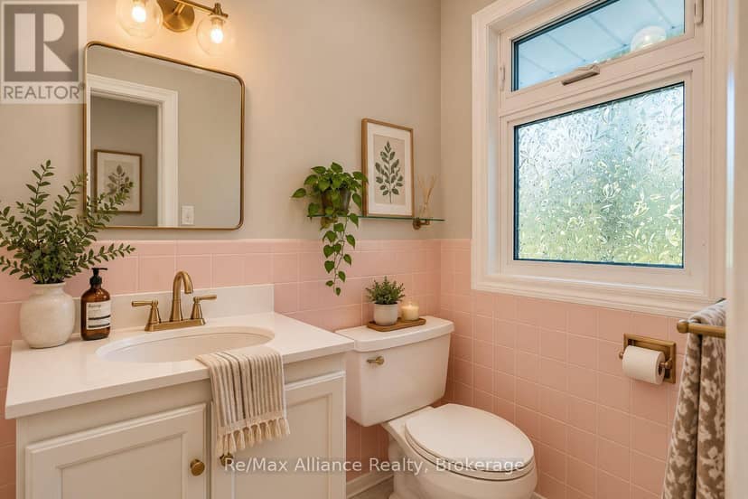 410 The Kingsway — photo 20 of 40