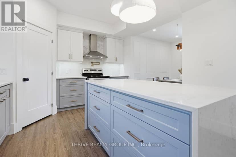 18 McNab Street — photo 12 of 40
