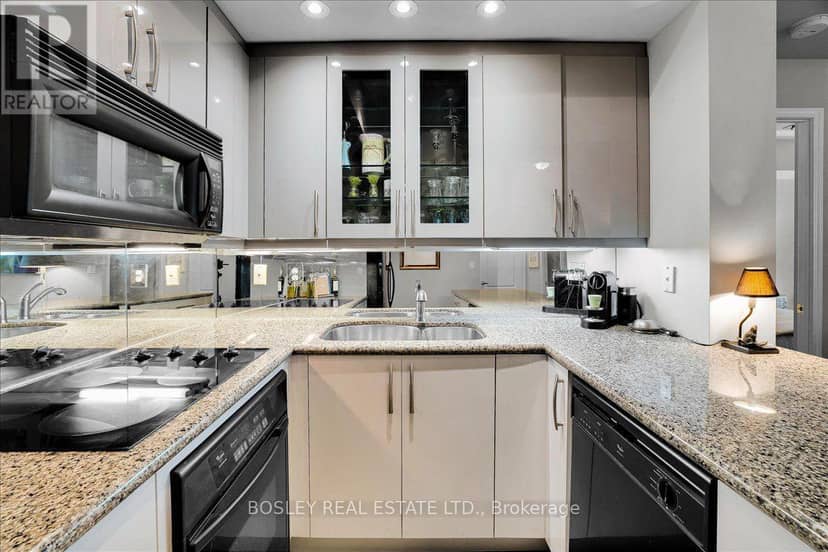 306 - 77 McMurrich Street — photo 4 of 18