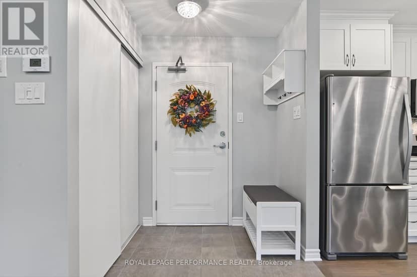 2 - 345 Tribeca Private — photo 4 of 35