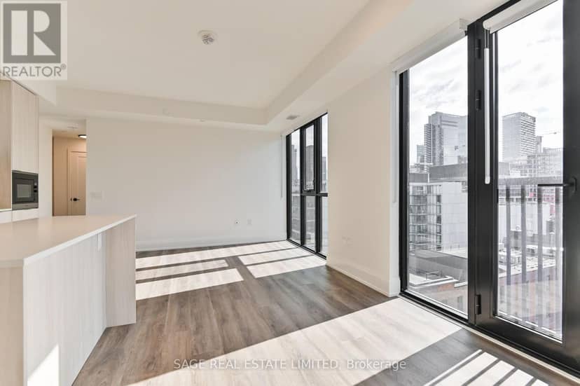 1007 - 123 Portland Street — photo 9 of 21