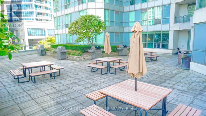 1726 - 230 Queens Quay W — photo 20 of 26