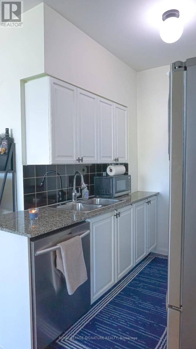 1726 - 230 Queens Quay W — photo 8 of 26