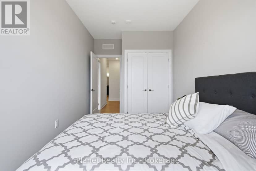 1003 - 71 Wyndham Street S — photo 15 of 34
