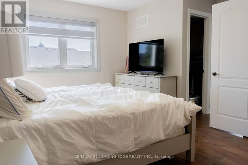 53 Ault Crescent — photo 16 of 40