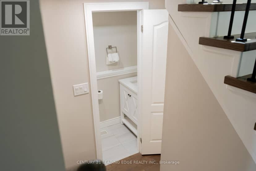 53 Ault Crescent — photo 28 of 40