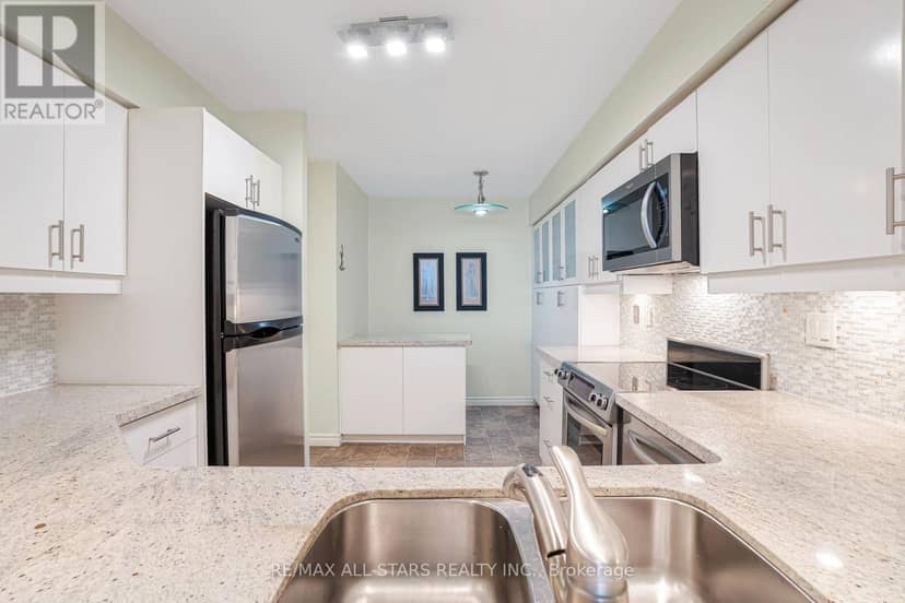 817 - 25 Austin Drive — photo 15 of 34