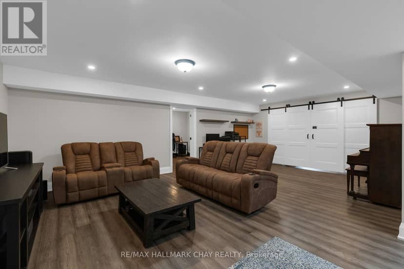 7 Clydesdale Court — photo 26 of 40