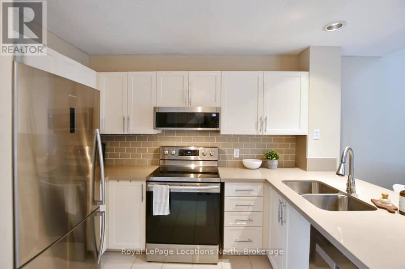 176 - 49 Trott Boulevard — photo 11 of 40