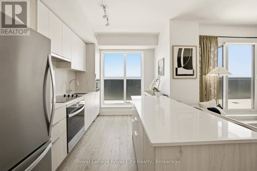 604 - 3071 Trafalgar Road — photo 13 of 40